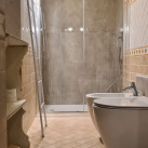 Bagno con doccia totalmente rinnovato Appartamento Primo Piano